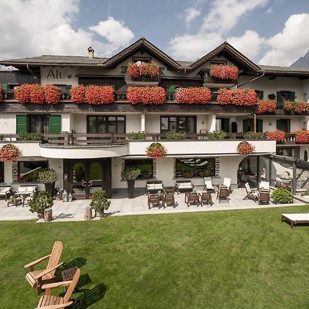 Hotel Alu Mountain Design Bormio Exteriör bild