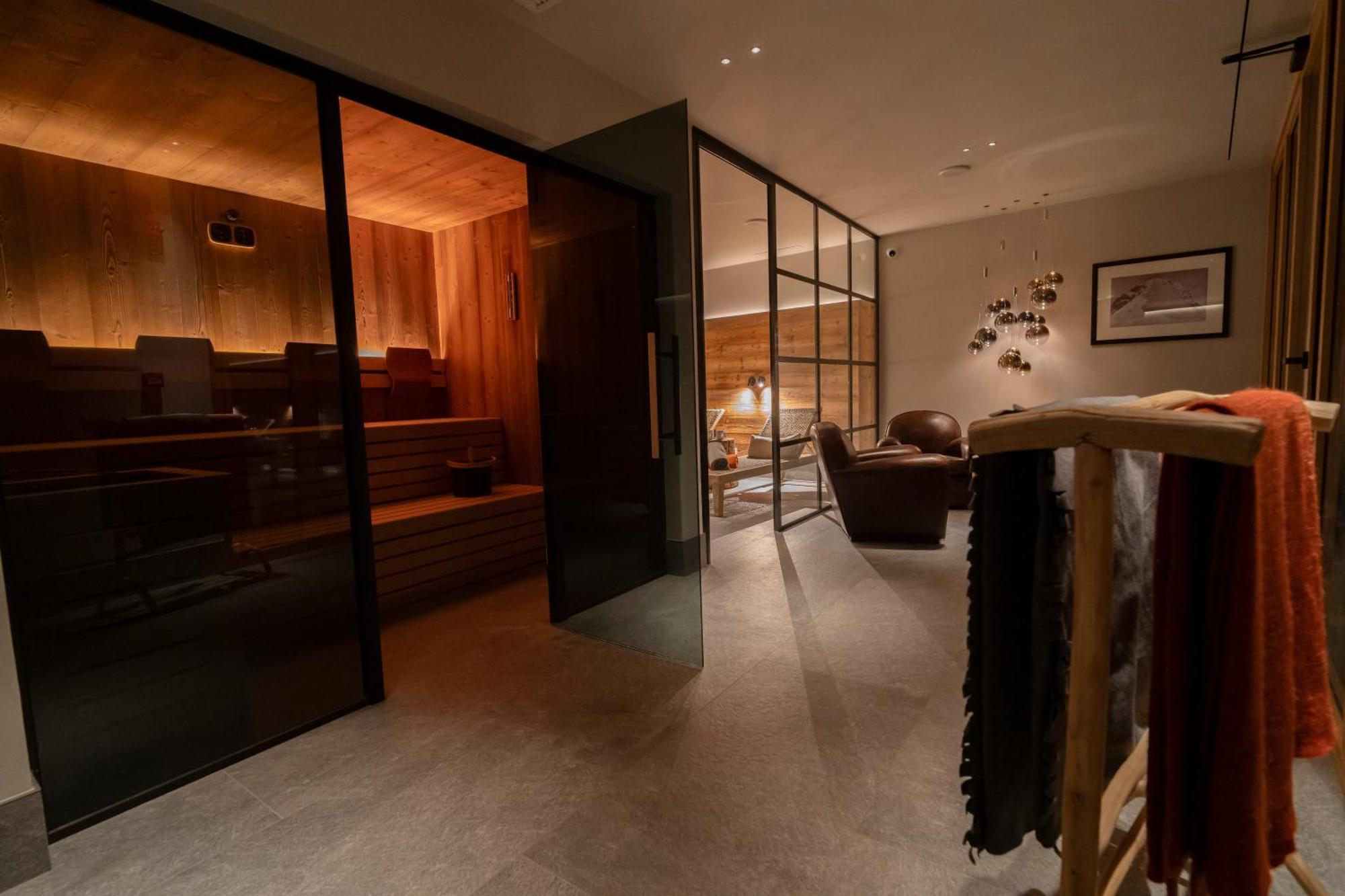 Hotel Alu Mountain Design Bormio Exteriör bild